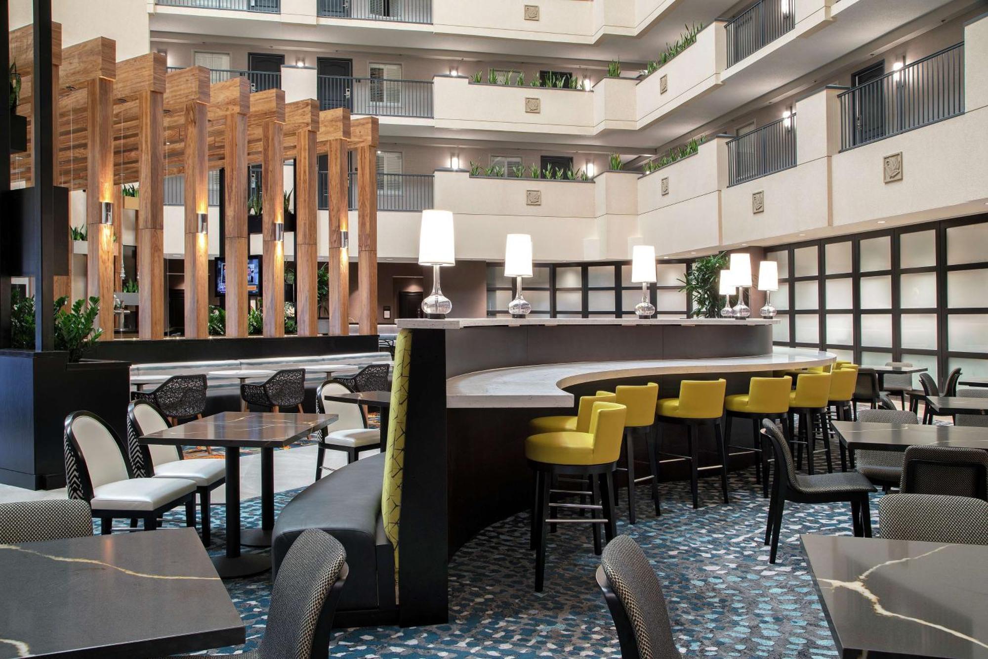 Embassy Suites By Hilton Orlando Airport Buitenkant foto