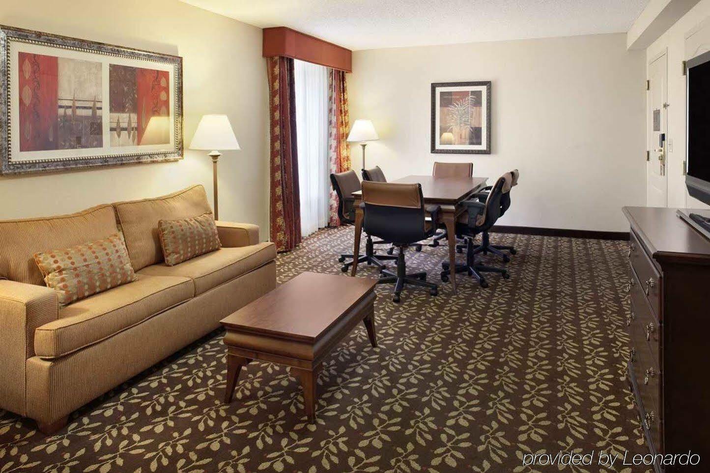 Embassy Suites By Hilton Orlando Airport Buitenkant foto